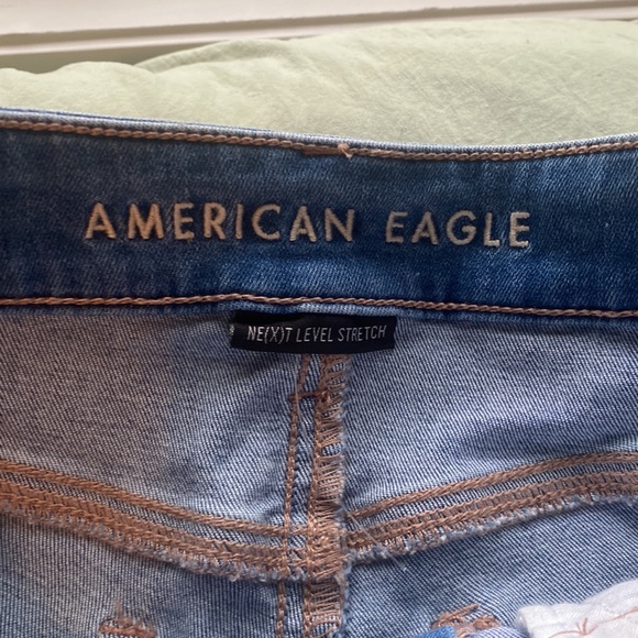 American Eagle Midi Distressed Denim Shorts — Size 0!! - Picture 2 of 7